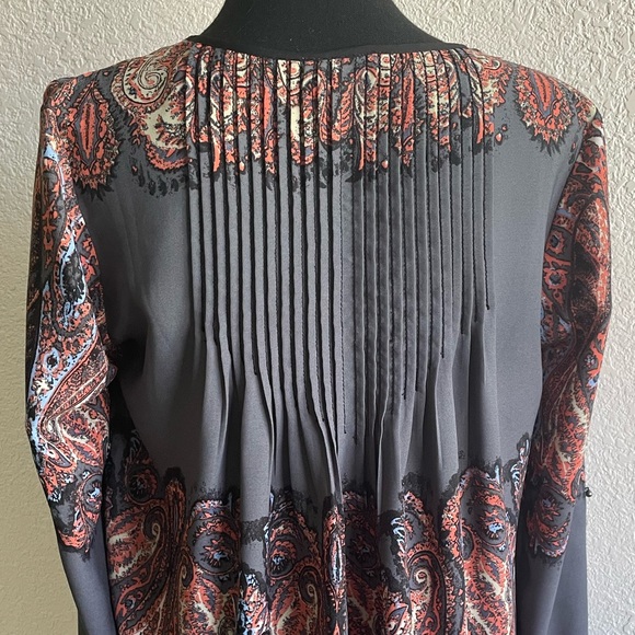 Anthropologie Meadow Rue • Multicolor Long Sleeve Blouse with TieString in Front - Picture 9 of 13